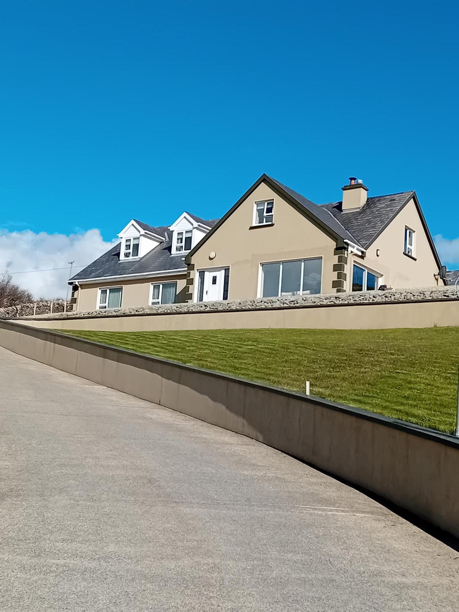 St Kieran'S Apartment Donegal Town ภายนอก รูปภาพ